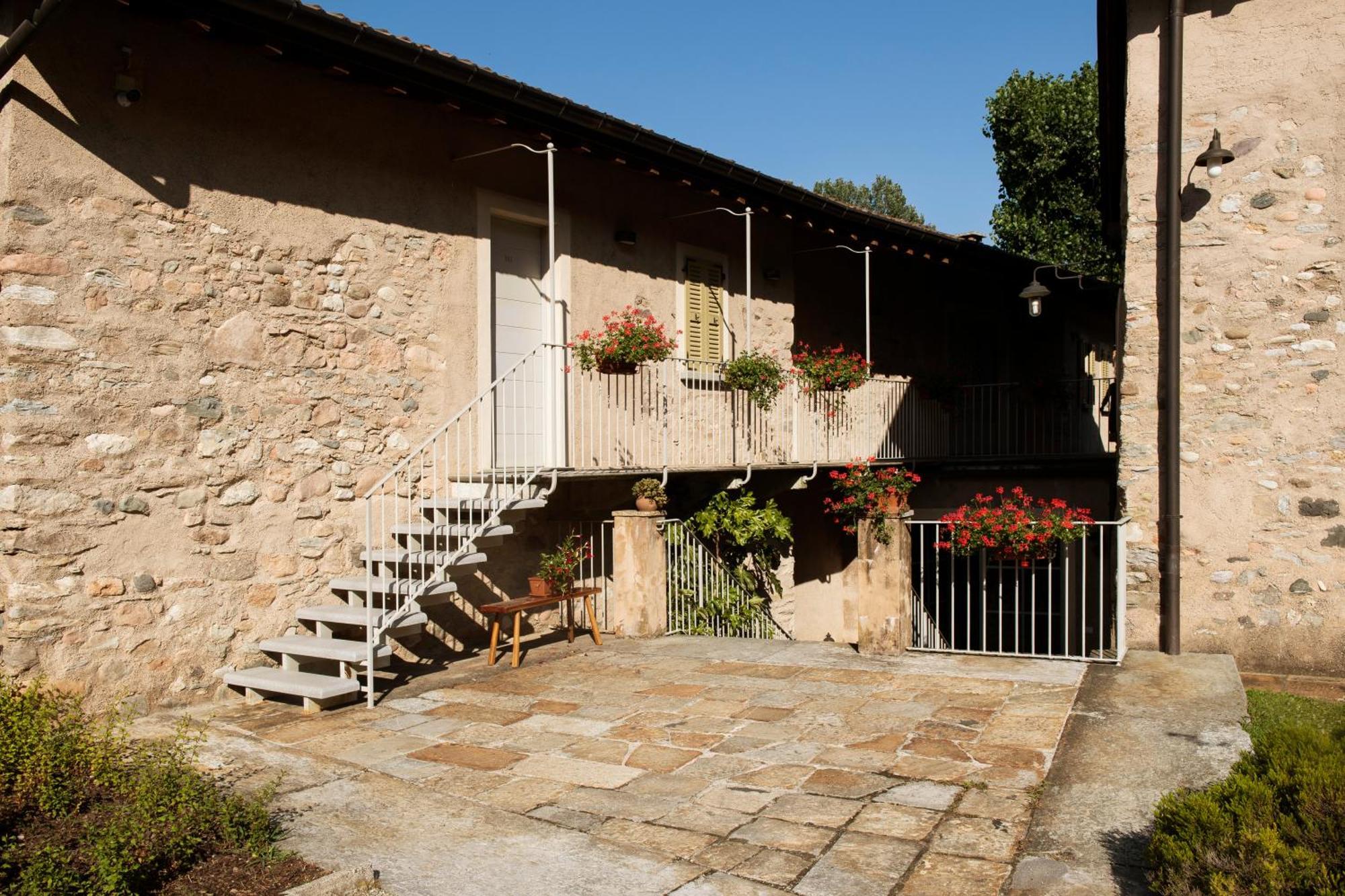 Locanda Ca Dei Santi Induno Olona Exterior photo